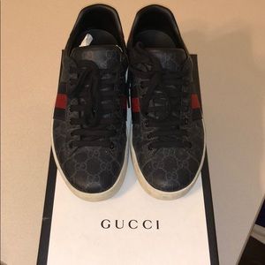 Gucci GG Supreme Sneaker